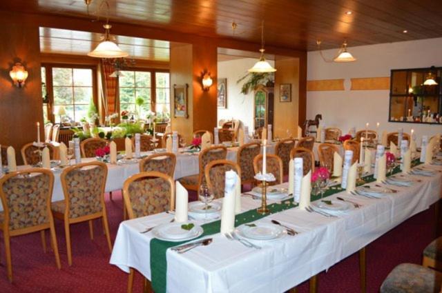 Hotel "Woiler Hof" Garni Eslohe Extérieur photo